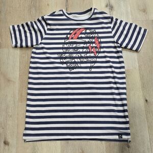 Rags To Raches Steiped Wolf Tee